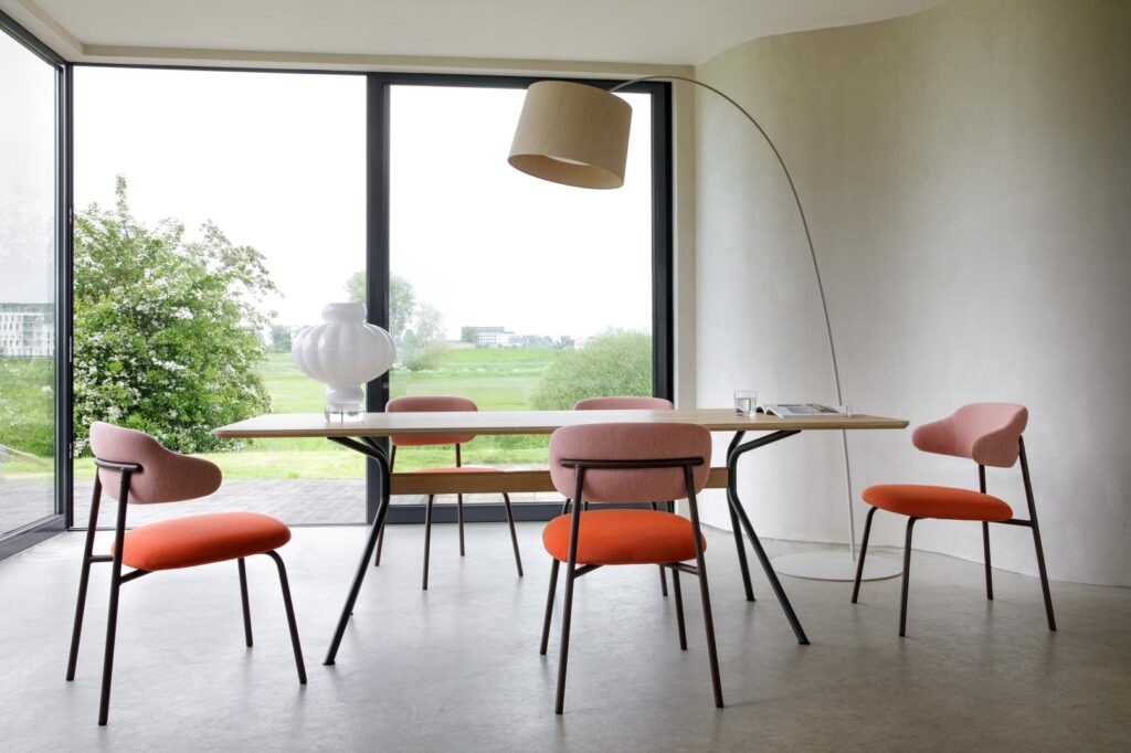 Artifort stoel Aloa